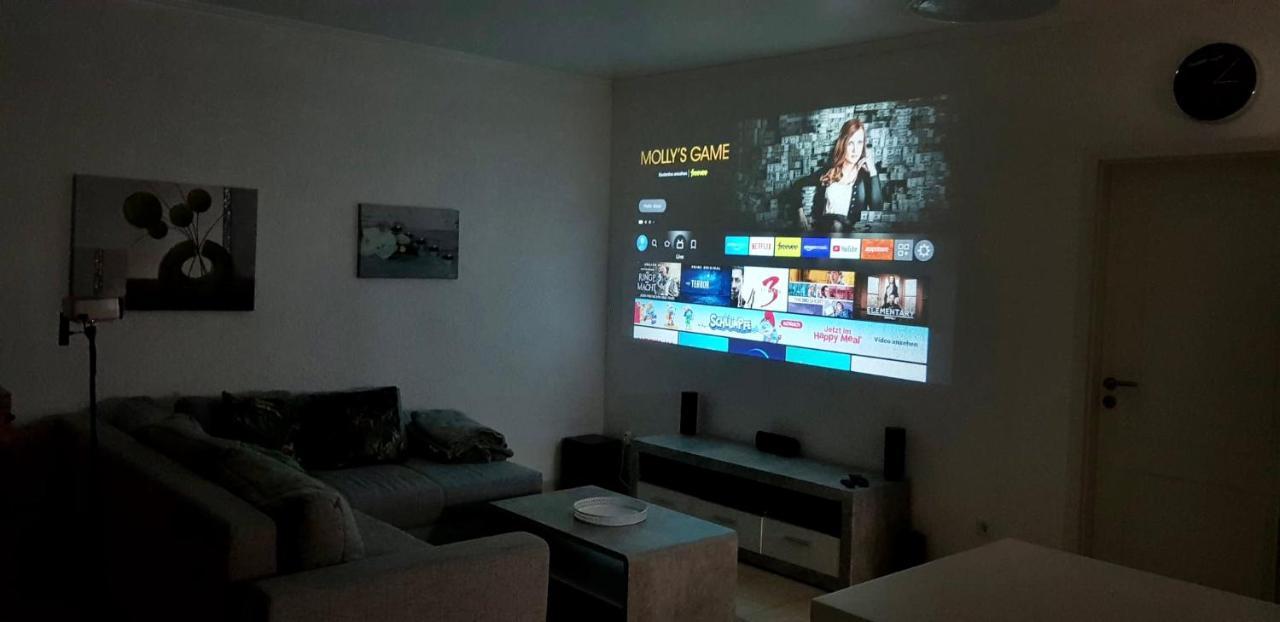 Easystay#4 Home Cinema Ferienwohnung In Kliniknaehe Mit Balkon, Boxspringbett & Netflix Bad Oeynhausen Buitenkant foto