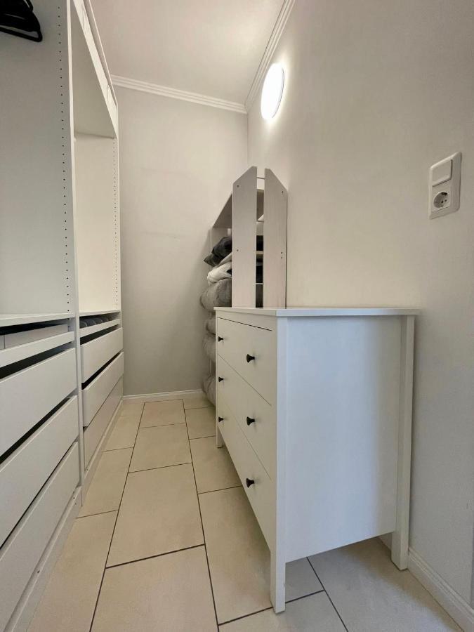 Easystay#4 Home Cinema Ferienwohnung In Kliniknaehe Mit Balkon, Boxspringbett & Netflix Bad Oeynhausen Buitenkant foto