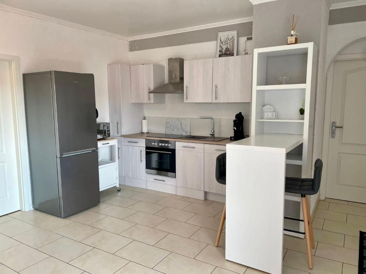 Easystay#4 Home Cinema Ferienwohnung In Kliniknaehe Mit Balkon, Boxspringbett & Netflix Bad Oeynhausen Buitenkant foto